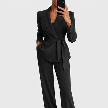 Completo coordinato da donna con blazer e pantaloni 3