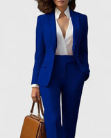 Completo da donna con blazer e pantaloni a gamba dritta 6