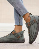 Sneakers basse stringate da donna con cinturino laterale 12