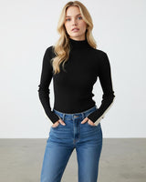Top a maniche lunghe a coste con collo alto da donna 12