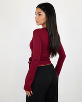 Top a portafoglio da donna con finiture in pizzo e laccio laterale 6
