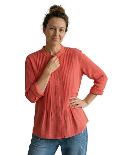Camicia da donna con colletto alla coreana e pieghe frontali 6
