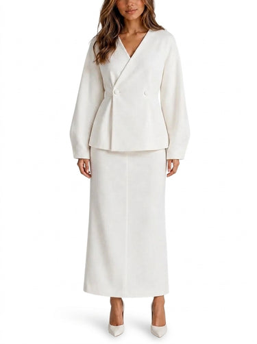 Completo coordinato da donna con blazer a peplo e gonna lunga 1