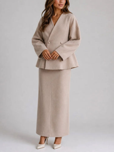 Completo coordinato da donna con blazer a peplo e gonna lunga 5