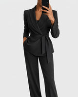 Completo coordinato da donna con blazer e pantaloni 3
