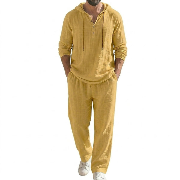 Completo coordinato da uomo con felpa con cappuccio e pantaloni 1