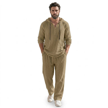 Completo coordinato da uomo con felpa con cappuccio e pantaloni 8