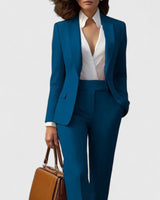 Completo da donna con blazer e pantaloni a gamba dritta 2