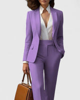 Completo da donna con blazer e pantaloni a gamba dritta 9