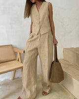 Completo da donna con gilet con bottoni e pantaloni a gamba larga 3