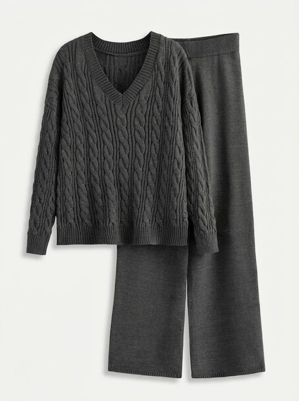 Completo da donna con maglione a trecce con scollo a V e pantaloni a gamba larga 2