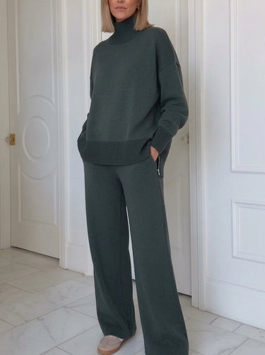 Completo in maglia a due pezzi con collo alto da donna 4