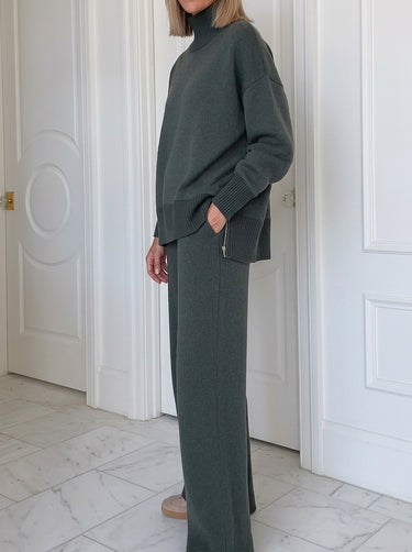 Completo in maglia a due pezzi con collo alto da donna 5