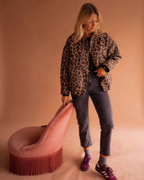 Giacca da donna con stampa leopardata e bottoni a pressione 3