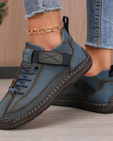 Sneakers basse stringate da donna con cinturino laterale 16