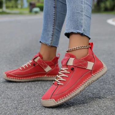 Sneakers basse stringate da donna con cinturino laterale 19